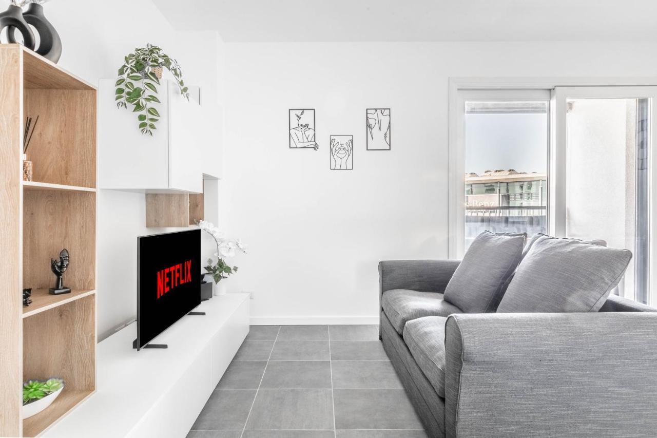 Harmony House - Rho Fiera 6Min - Free Parking - Terrace Apartment Милано Екстериор снимка